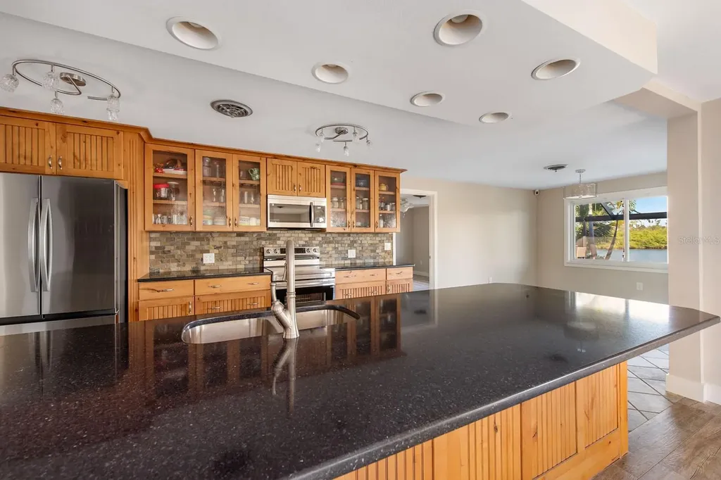 300 E Bay Heights Avenue Englewood FL 34223