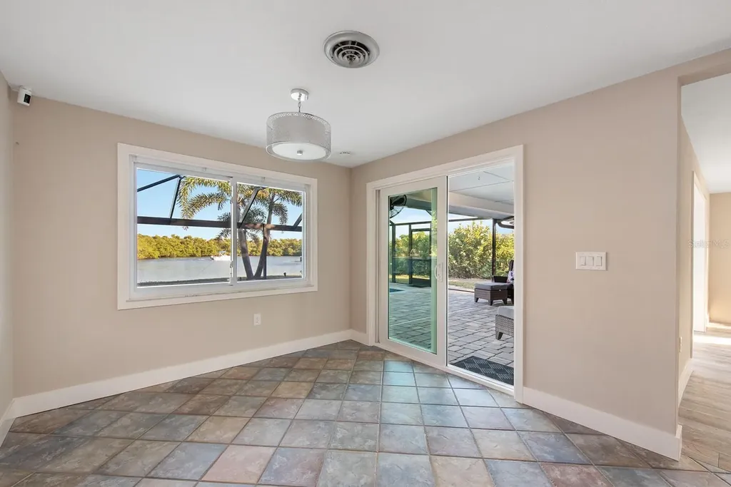 300 E Bay Heights Avenue Englewood FL 34223
