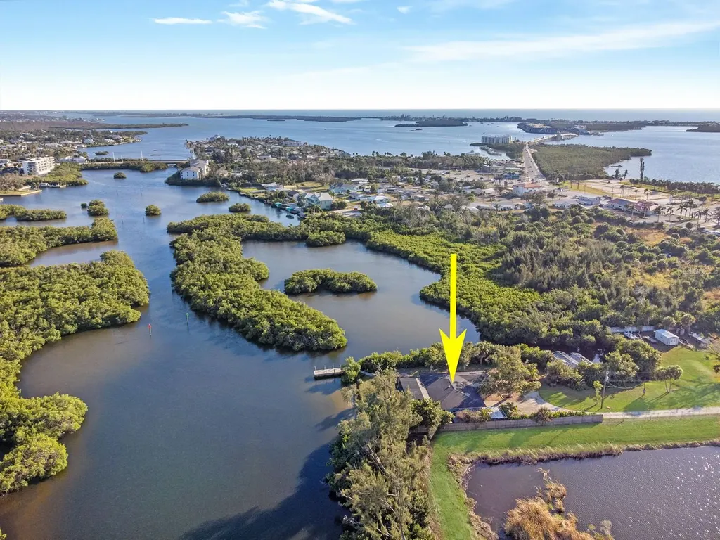 300 E Bay Heights Avenue Englewood FL 34223