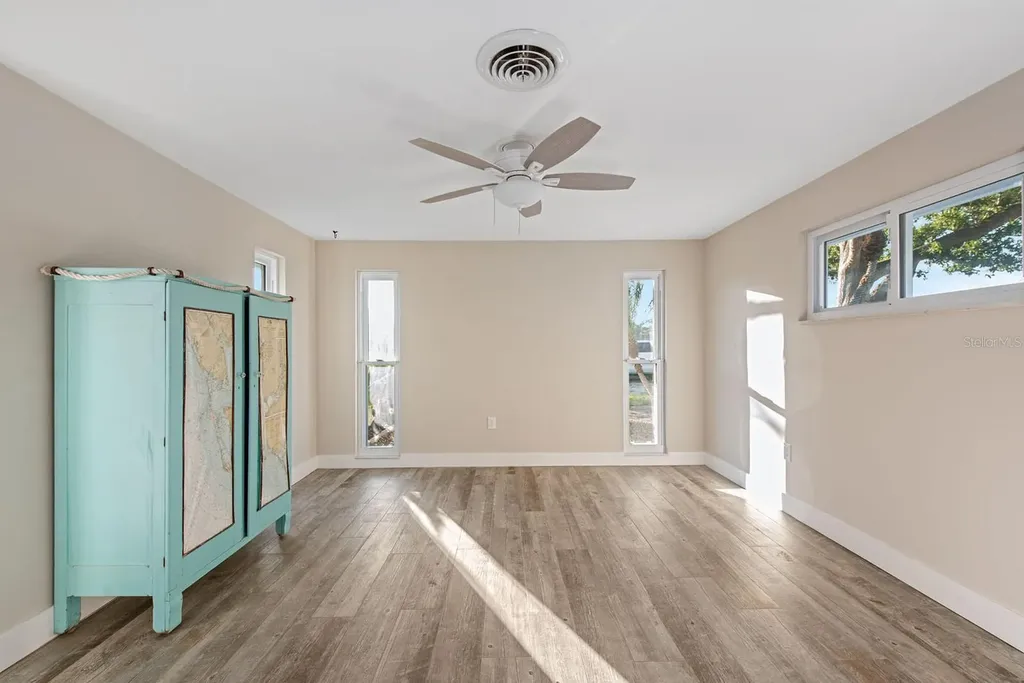 300 E Bay Heights Avenue Englewood FL 34223
