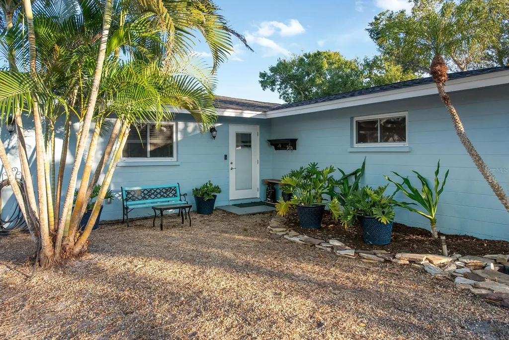 300 E Bay Heights Avenue Englewood FL 34223