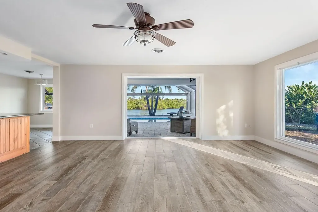 300 E Bay Heights Avenue Englewood FL 34223
