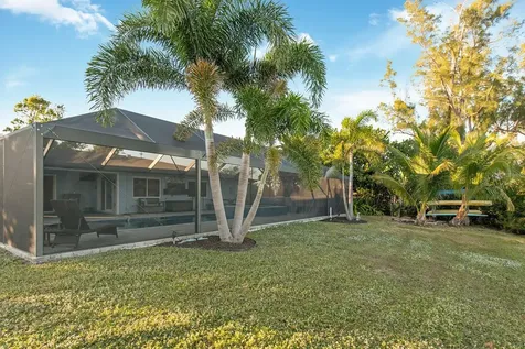 300 E Bay Heights Avenue Englewood FL 34223