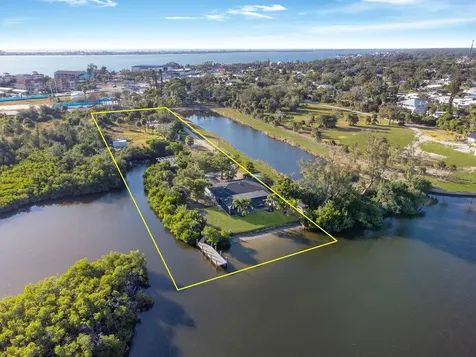 300 E Bay Heights Avenue Englewood FL 34223