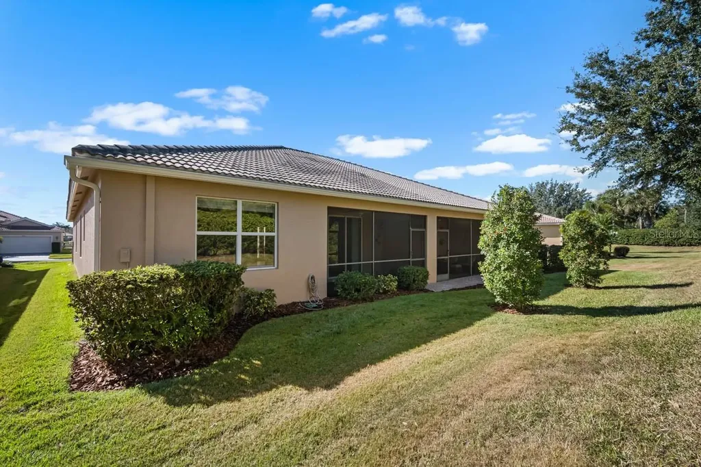 16252 Amethyst Key Drive Wimauma FL 33598
