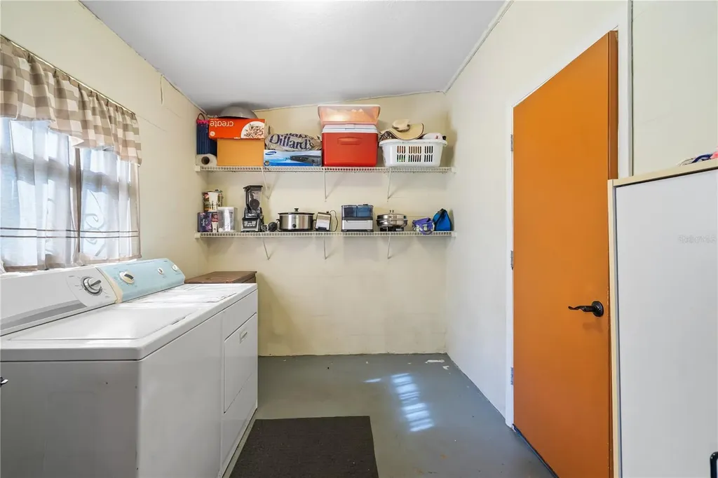 528 Doctors Drive Oviedo FL 32765