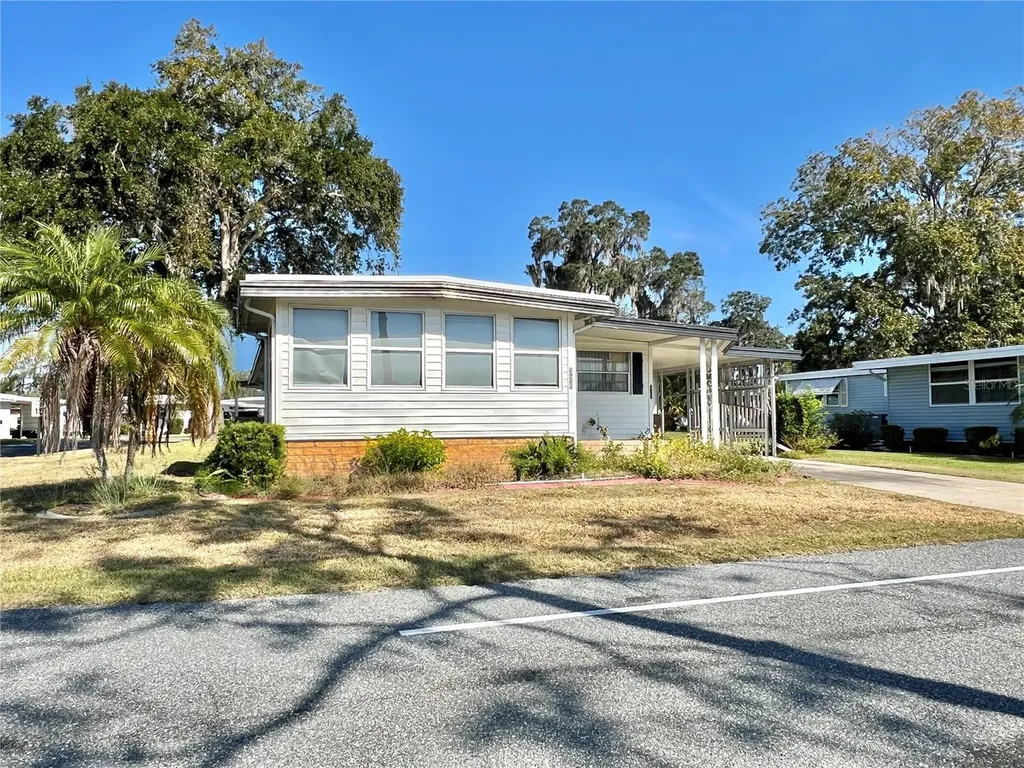 326 Hawthorne Boulevard Leesburg FL 34748