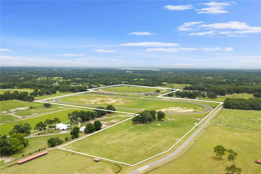 1345 NE 155 Place Citra FL 32113