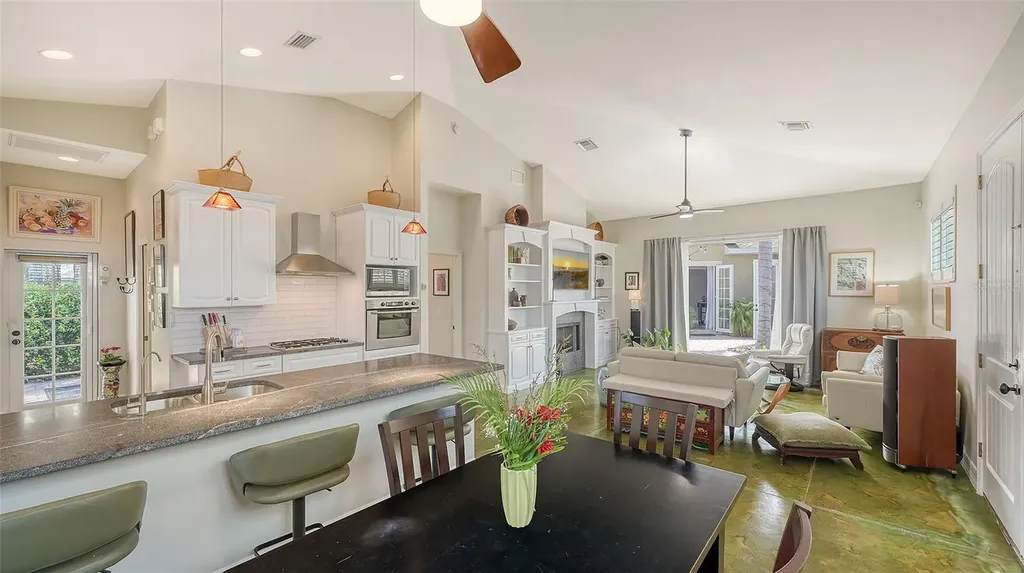 640 N Osprey Avenue Sarasota FL 34236