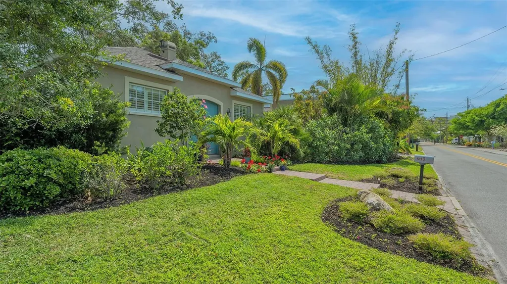 640 N Osprey Avenue Sarasota FL 34236