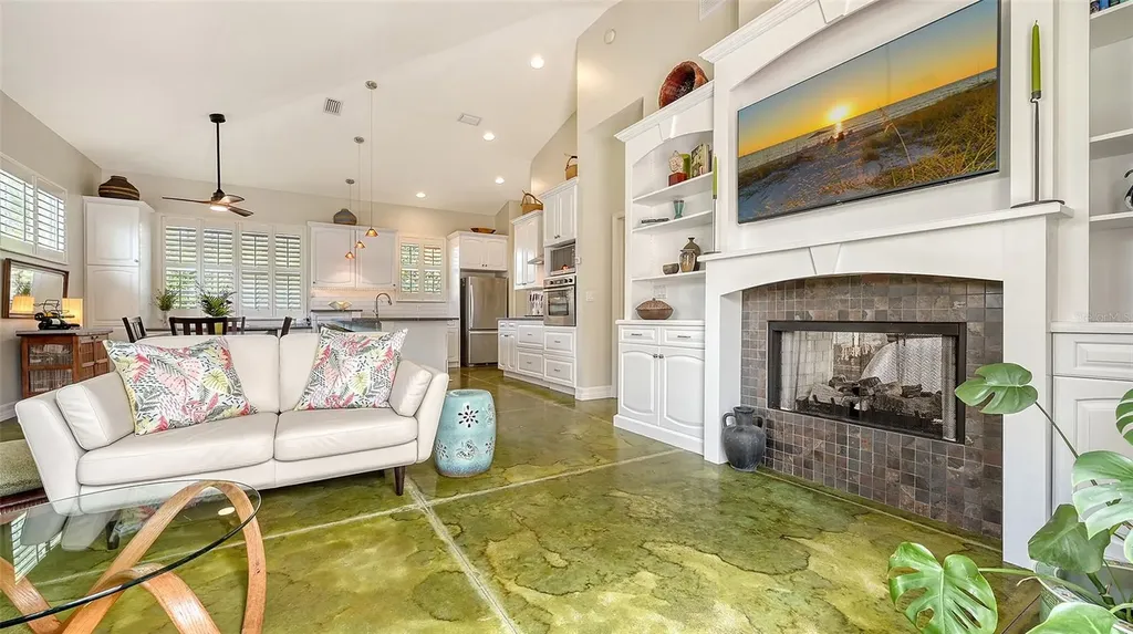 640 N Osprey Avenue Sarasota FL 34236