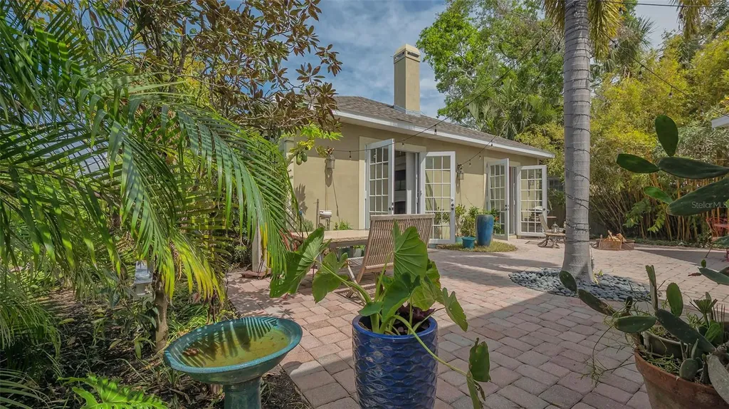 640 N Osprey Avenue Sarasota FL 34236