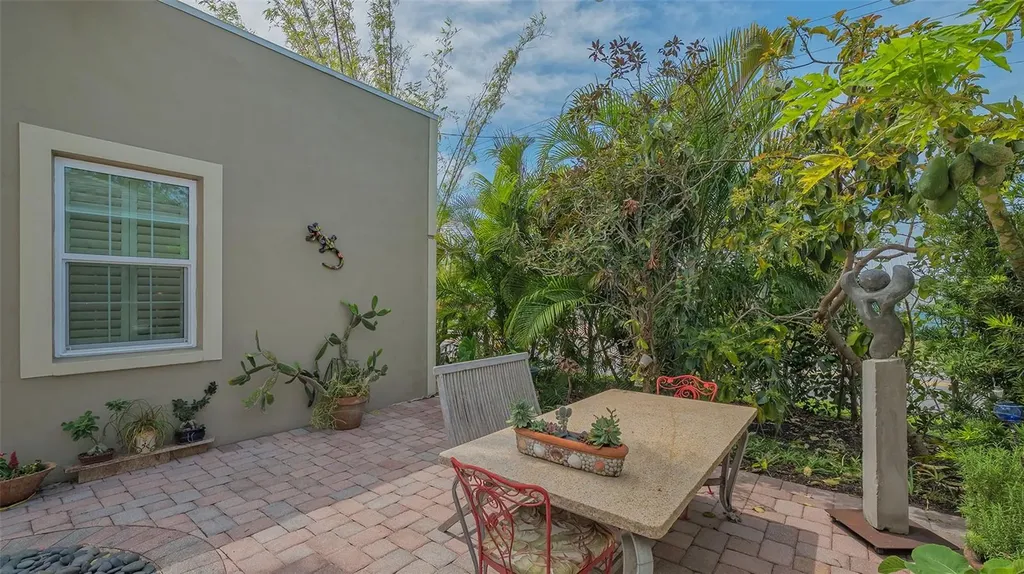640 N Osprey Avenue Sarasota FL 34236
