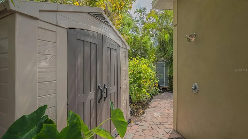 640 N Osprey Avenue Sarasota FL 34236