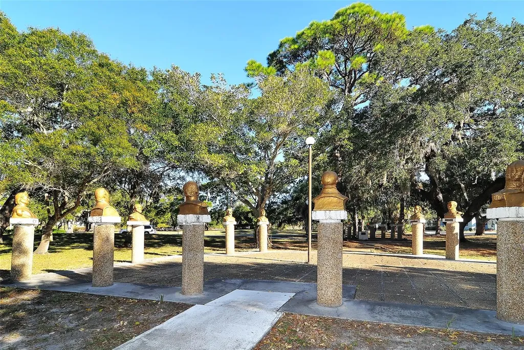 640 N Osprey Avenue Sarasota FL 34236