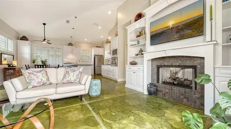 640 N Osprey Avenue Sarasota FL 34236