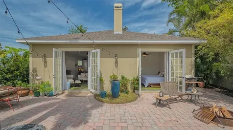 640 N Osprey Avenue Sarasota FL 34236