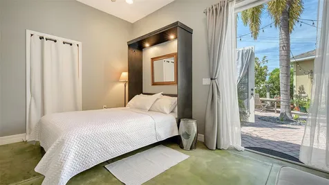 640 N Osprey Avenue Sarasota FL 34236