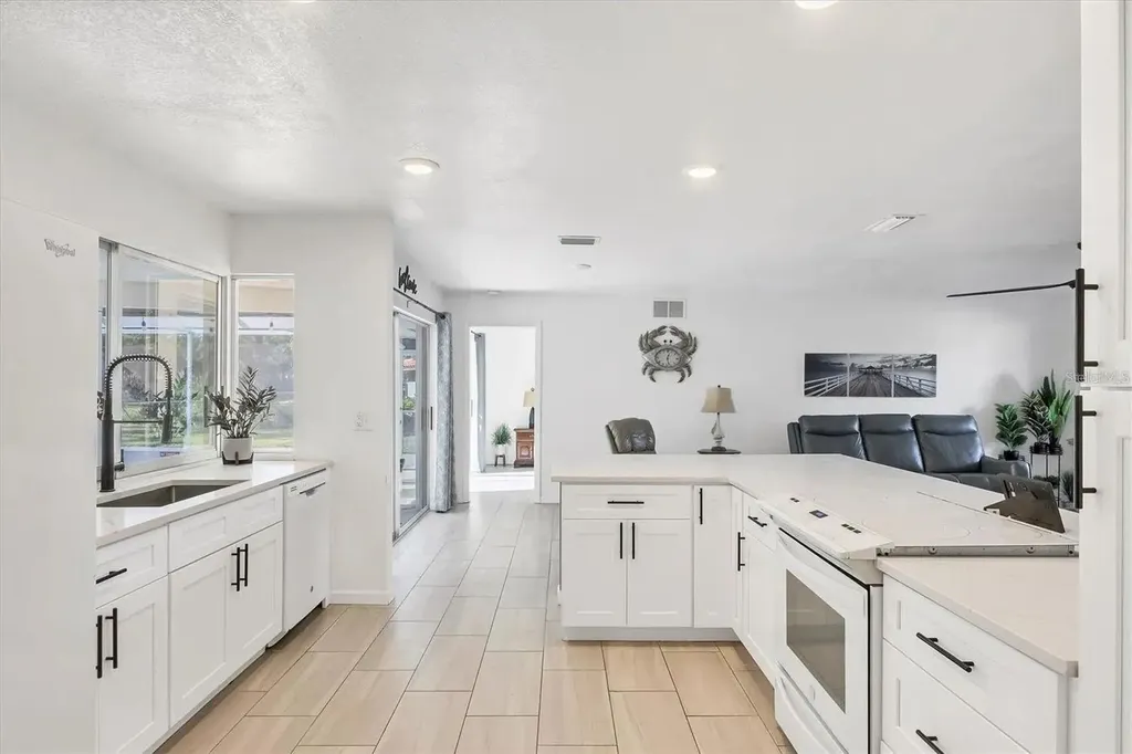 2410 Cass Street Sarasota FL 34231