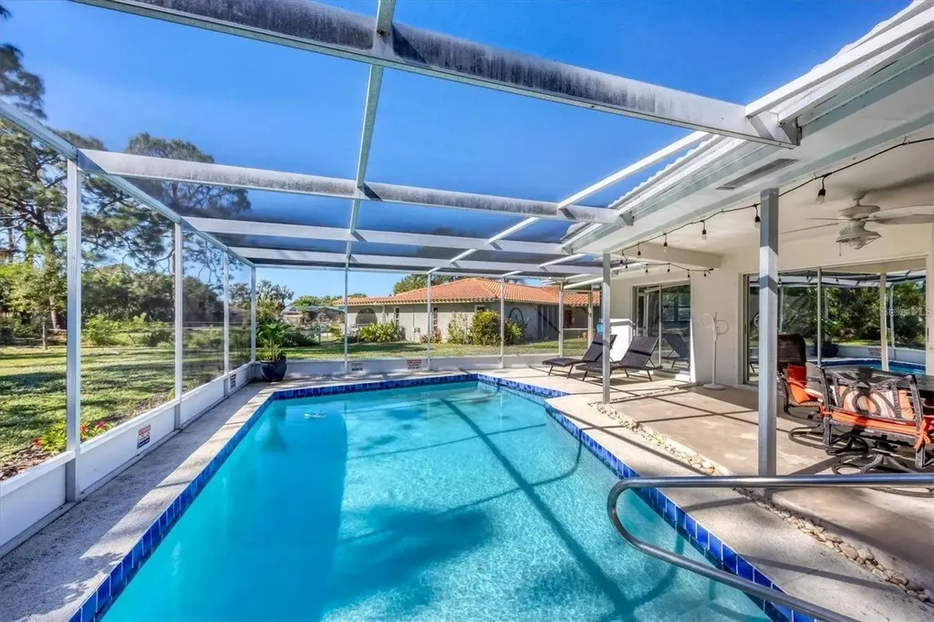 2410 Cass Street Sarasota FL 34231