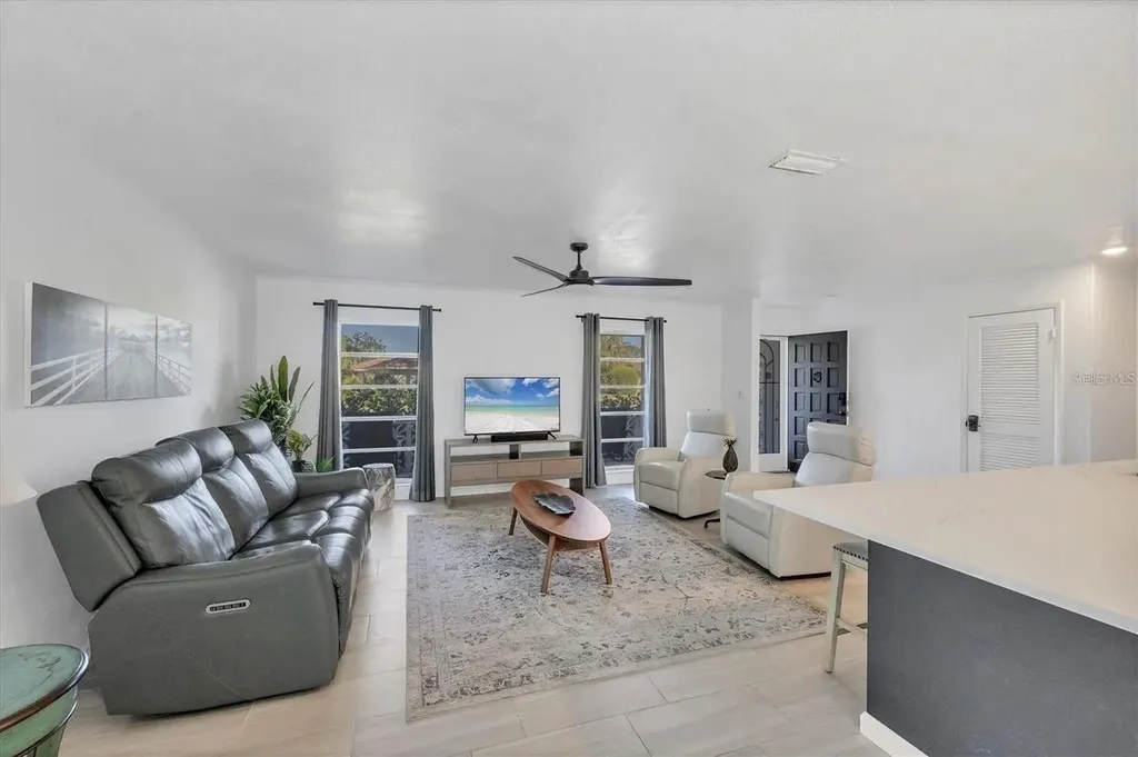 2410 Cass Street Sarasota FL 34231