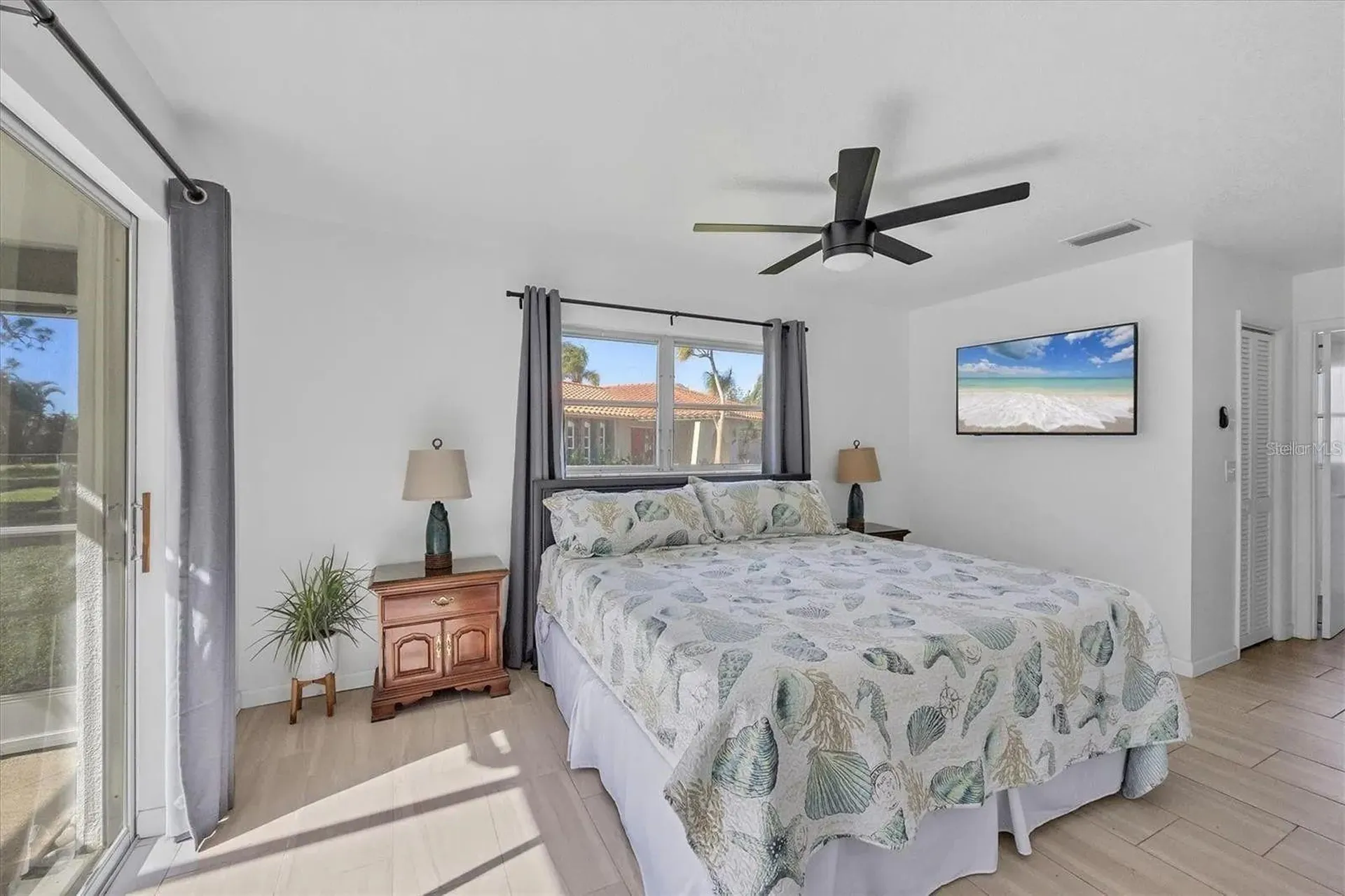 2410 Cass Street Sarasota FL 34231