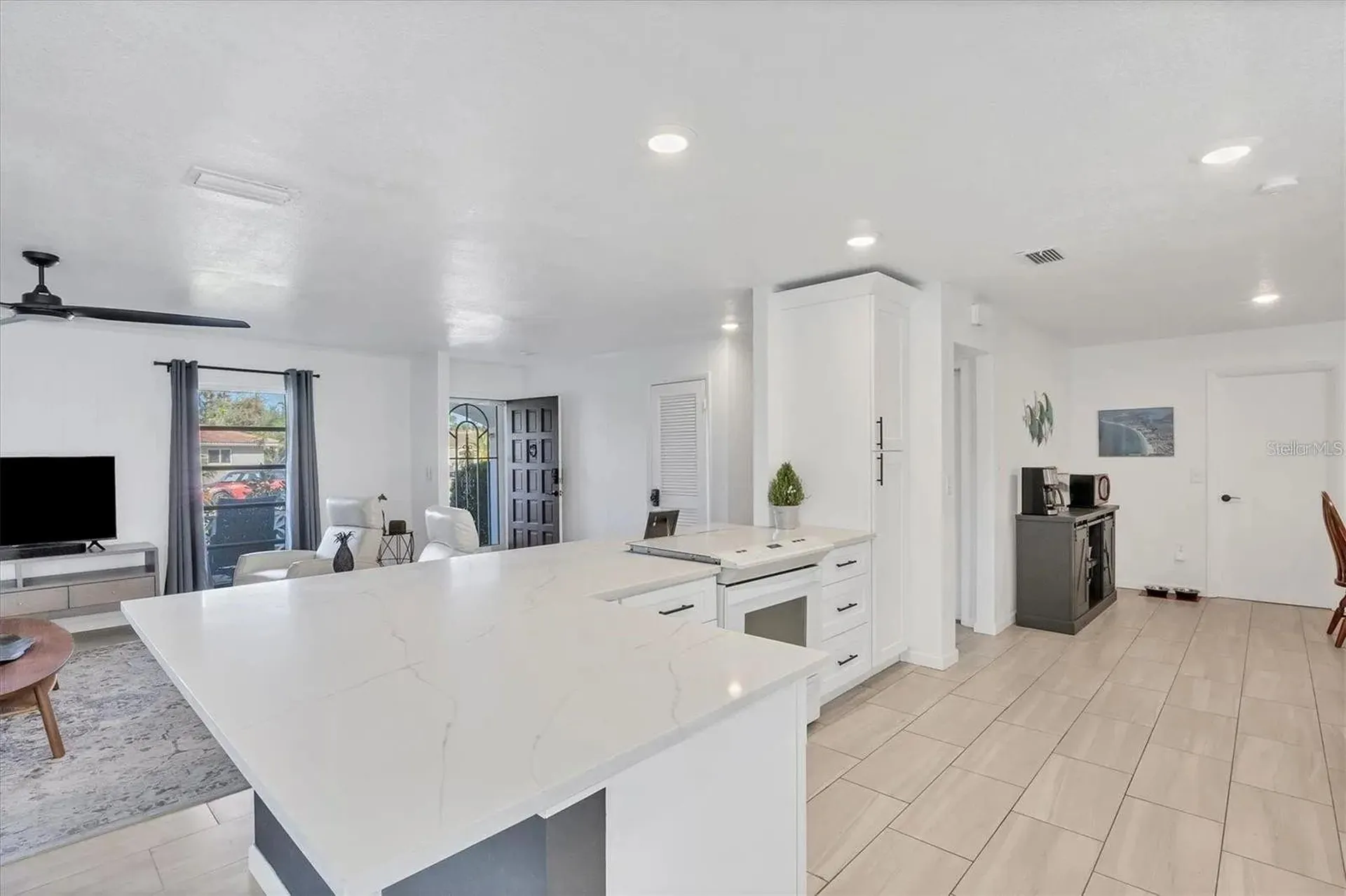 2410 Cass Street Sarasota FL 34231