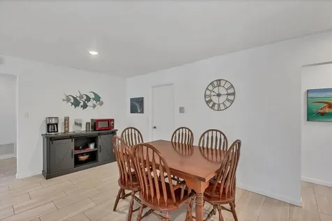 2410 Cass Street Sarasota FL 34231