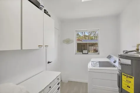 2410 Cass Street Sarasota FL 34231