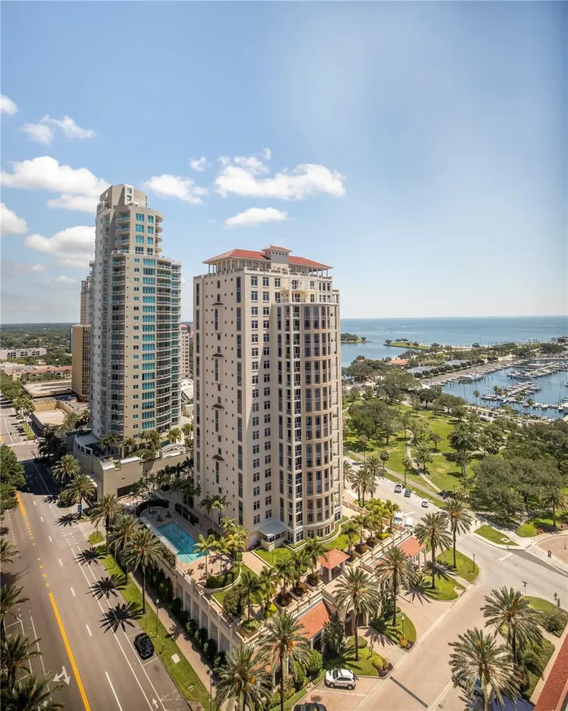 100 1st Avenue N St Petersburg FL 33701