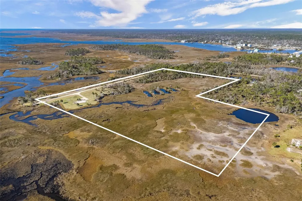 125 SW 284 Steinhatchee FL 32359
