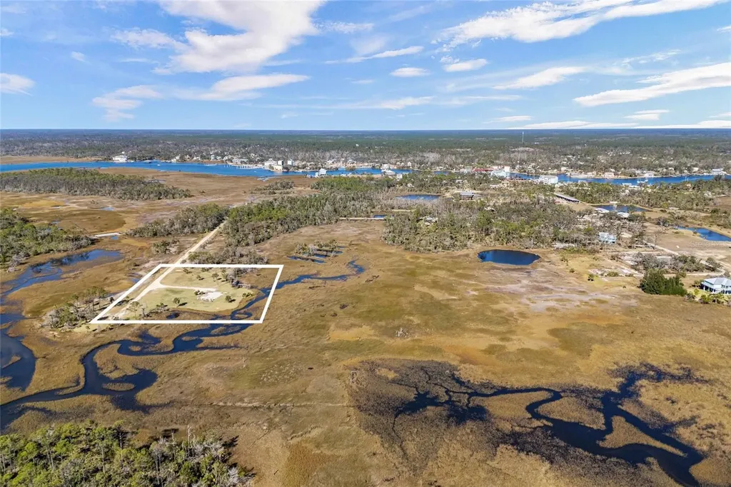 125 SW 284 Steinhatchee FL 32359