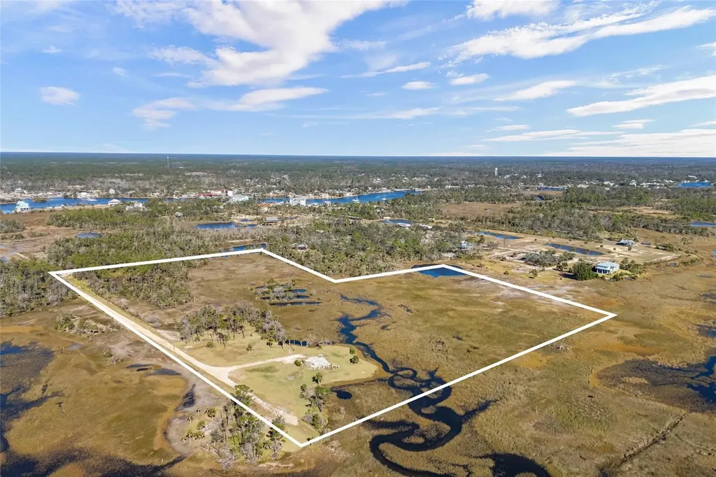 125 SW 284 Steinhatchee FL 32359