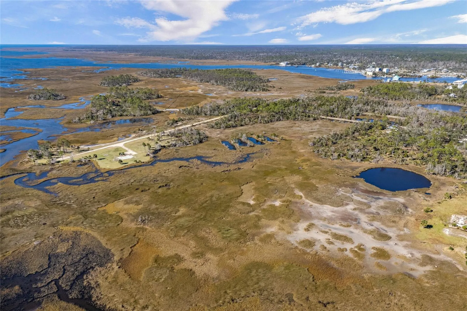 125 SW 284 Steinhatchee FL 32359