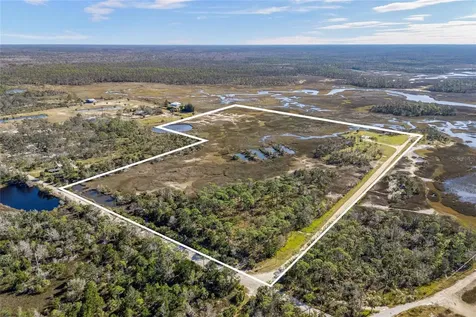 125 SW 284 Steinhatchee FL 32359