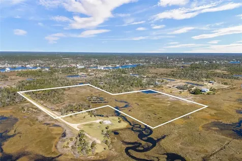 125 SW 284 Steinhatchee FL 32359