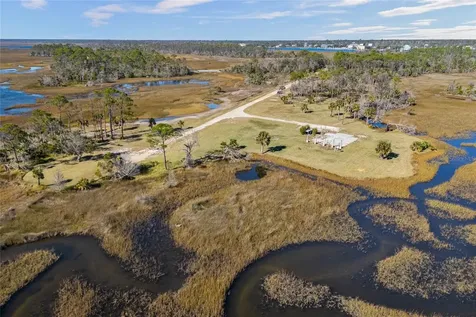 125 SW 284 Steinhatchee FL 32359