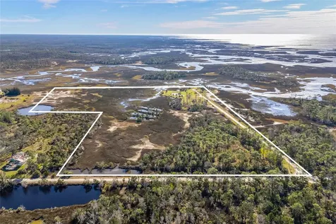 125 SW 284 Steinhatchee FL 32359