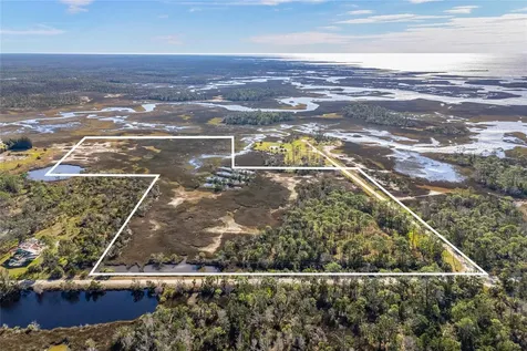 125 SW 284 Steinhatchee FL 32359