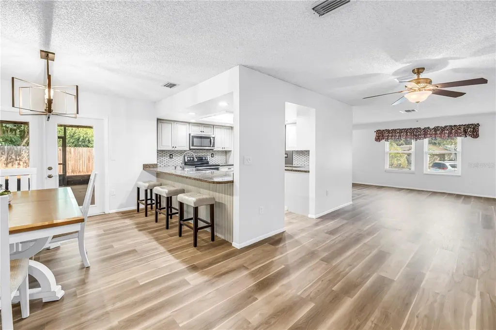 112 Meadowcross Drive Safety Harbor FL 34695