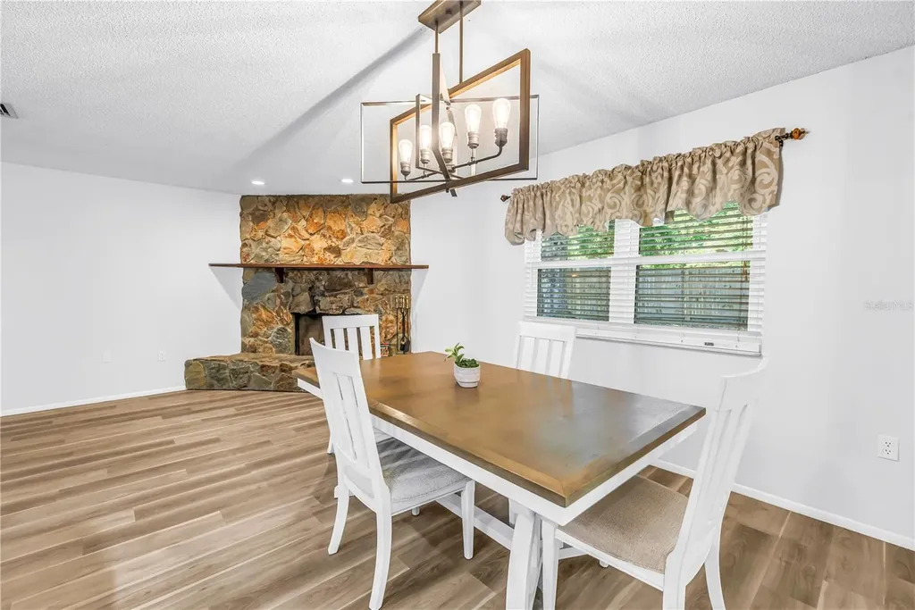 112 Meadowcross Drive Safety Harbor FL 34695