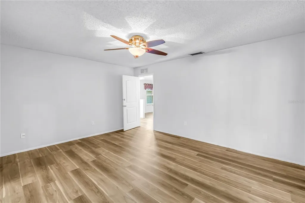 112 Meadowcross Drive Safety Harbor FL 34695