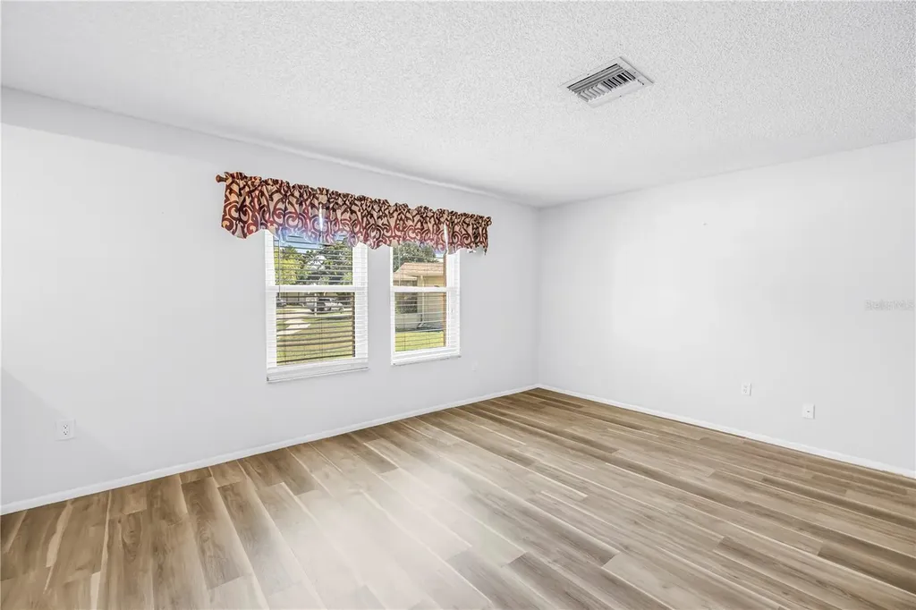 112 Meadowcross Drive Safety Harbor FL 34695