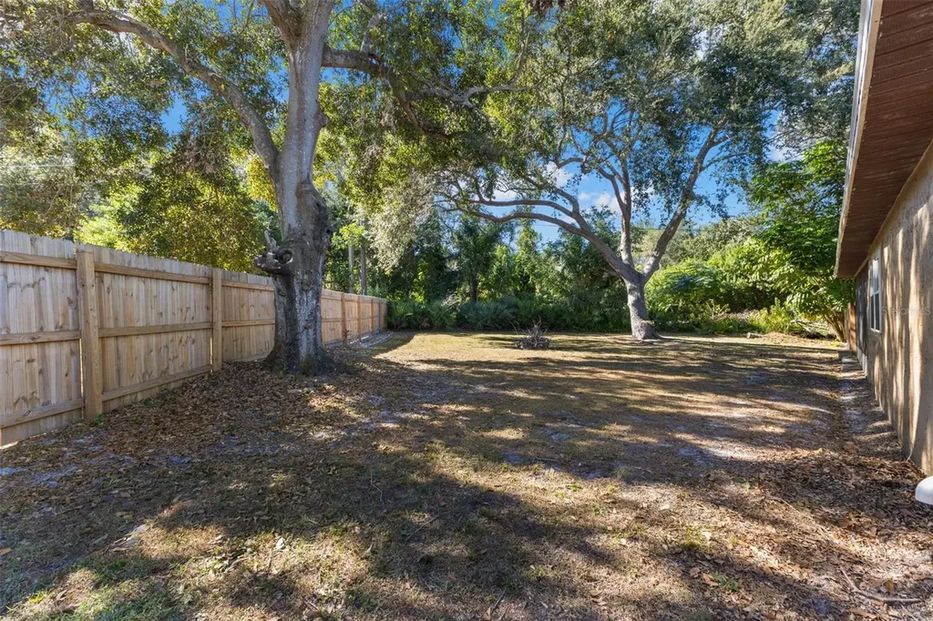 112 Meadowcross Drive Safety Harbor FL 34695