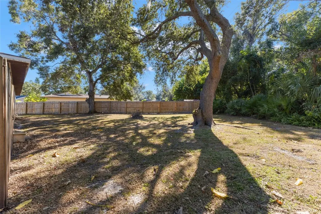 112 Meadowcross Drive Safety Harbor FL 34695