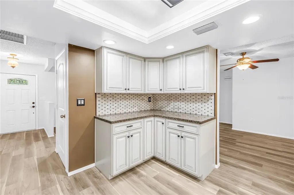 112 Meadowcross Drive Safety Harbor FL 34695
