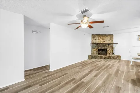 112 Meadowcross Drive Safety Harbor FL 34695