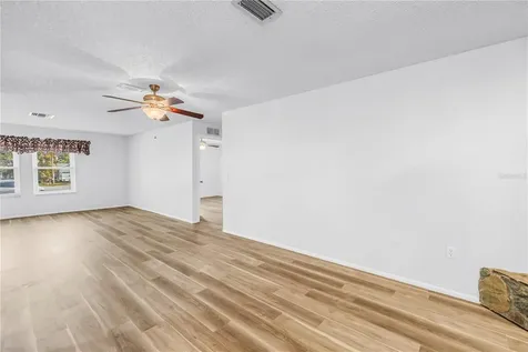 112 Meadowcross Drive Safety Harbor FL 34695