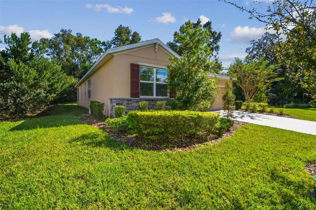12322 Eastpointe Drive Dade City FL 33525