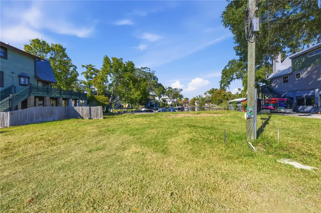 00 Circle Drive Weeki Wachee FL 34607